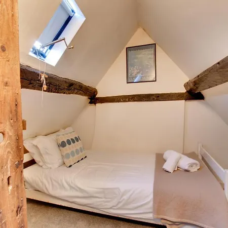 3 Bed In Whitby Oc-W501 ويتبي